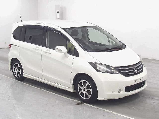 HONDA FREED 2010