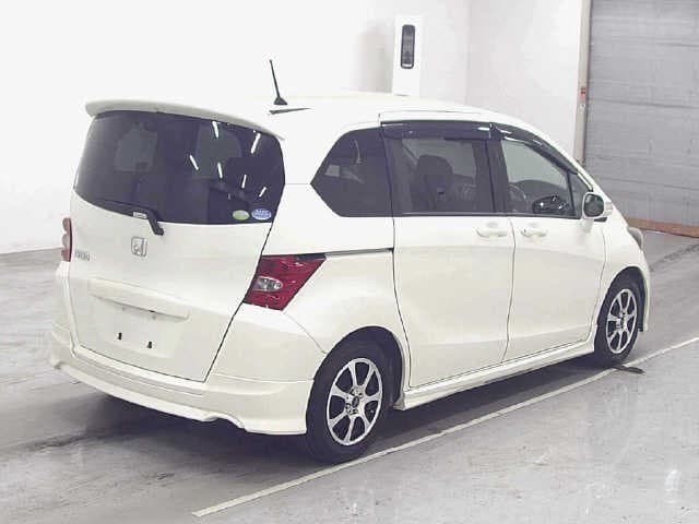 HONDA FREED 2010 9 thumbnail 3