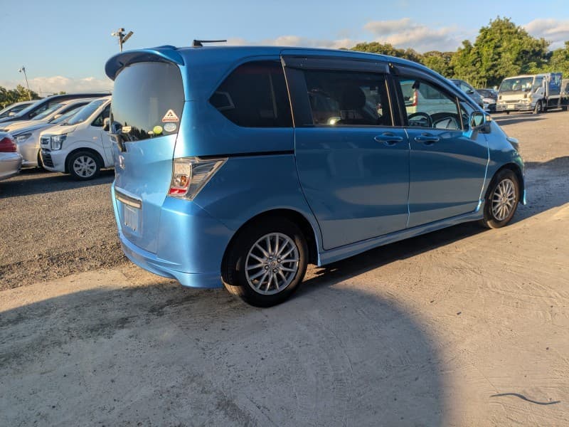 HONDA FREED 2011 9 thumbnail 4