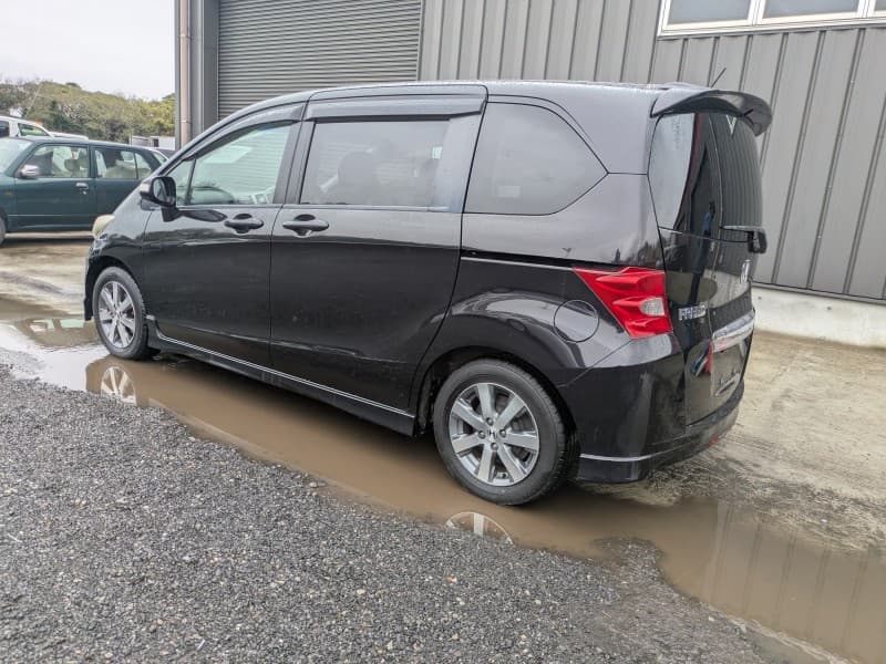 HONDA FREED 2011 10 thumbnail 6