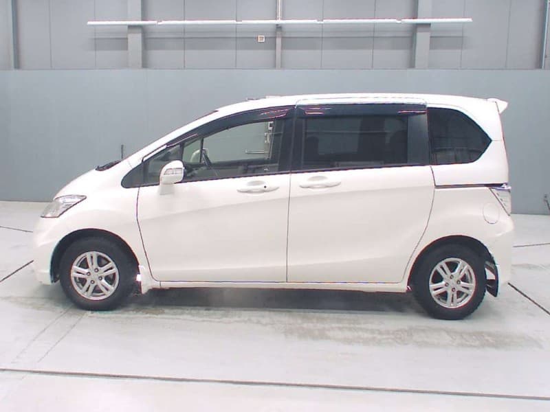 HONDA FREED 2012 3 thumbnail 6
