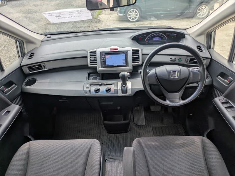 HONDA FREED 2013 8 thumbnail 5