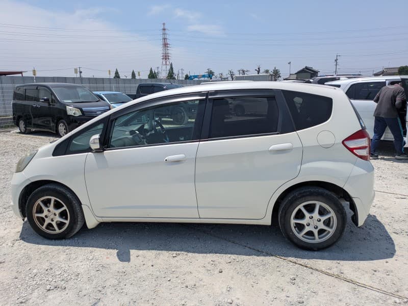 HONDA FIT 2010 7 thumbnail 6
