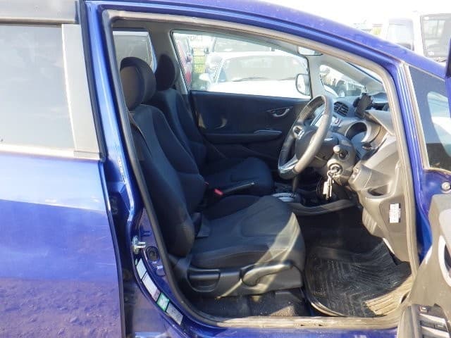 HONDA FIT 2010 8 thumbnail 10