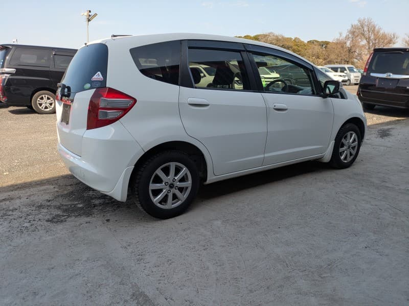 HONDA FIT 2010 9 thumbnail 7