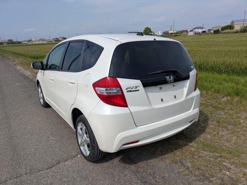 HONDA FIT 2011 12 thumbnail 6