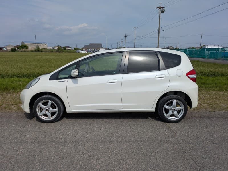 HONDA FIT 2011 12 thumbnail 8