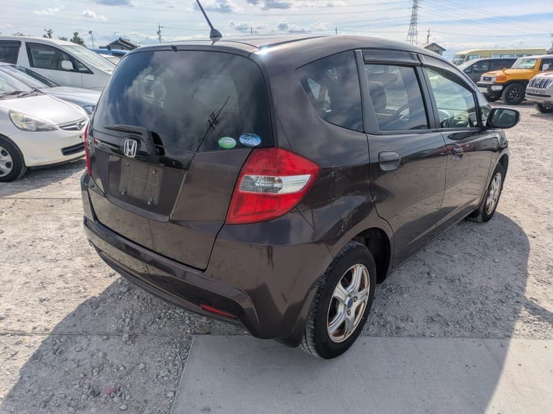 HONDA FIT 2011 12 thumbnail 4