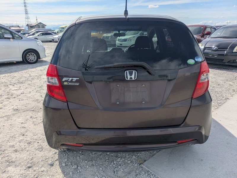 HONDA FIT 2011 12 thumbnail 5