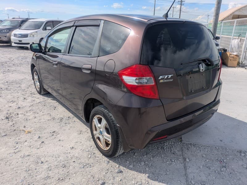 HONDA FIT 2011 12 thumbnail 6
