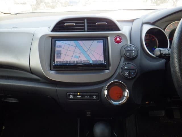 HONDA FIT 2011 3 thumbnail 16