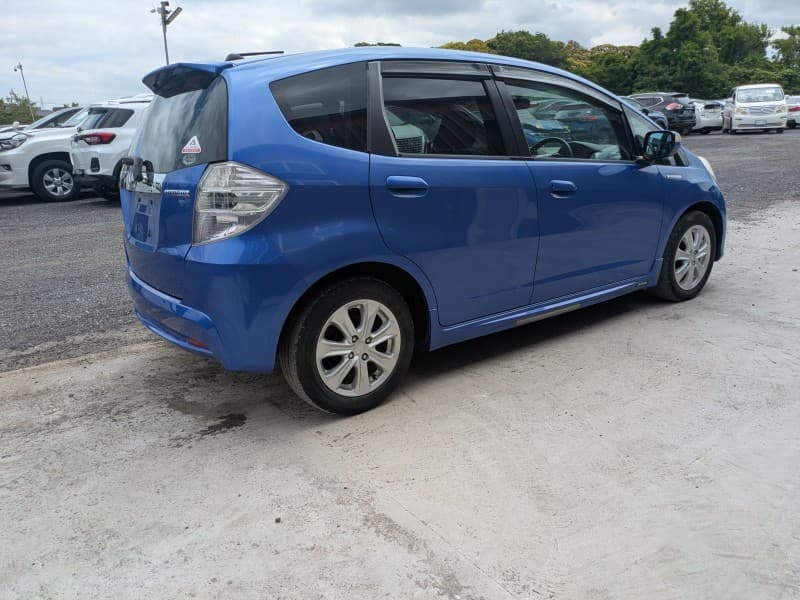 HONDA FIT 2011 1 thumbnail 4