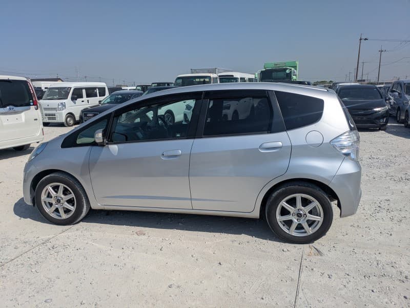 HONDA FIT 2011 2 thumbnail 8