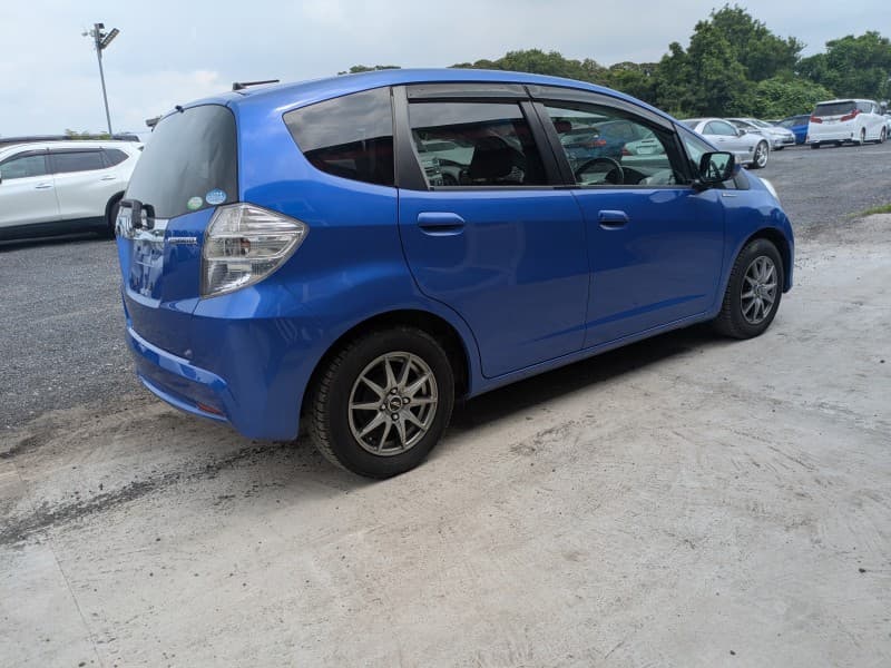 HONDA FIT 2011 12 thumbnail 4