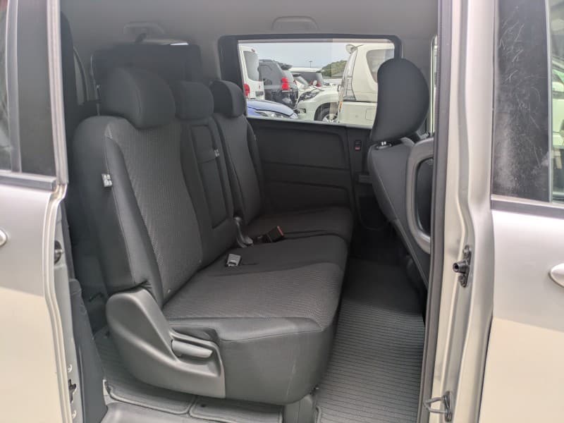 HONDA FREED 2011 12 thumbnail 7