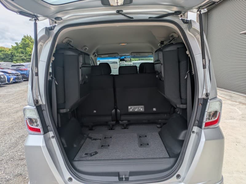 HONDA FREED 2011 12 thumbnail 8