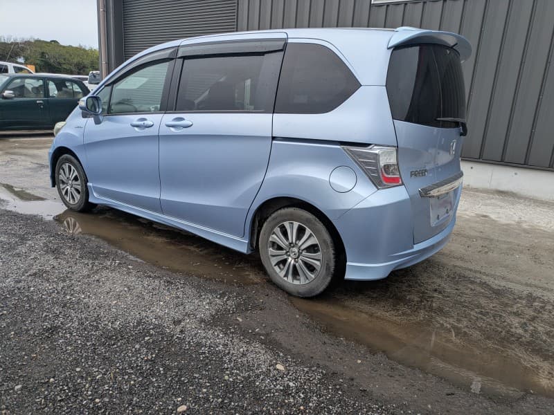 HONDA FREED 2011 12 thumbnail 6