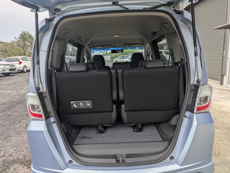 HONDA FREED 2011 12 thumbnail 11