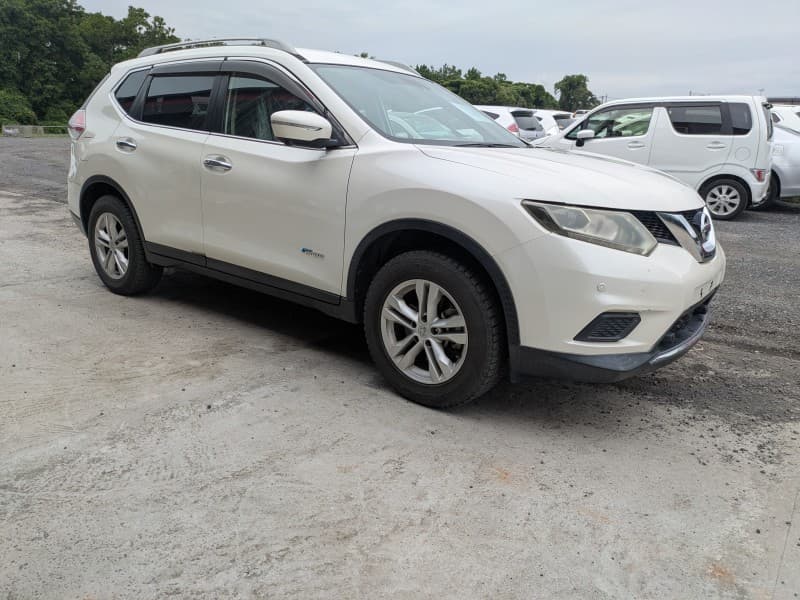 NISSAN X-TRAIL 2015
