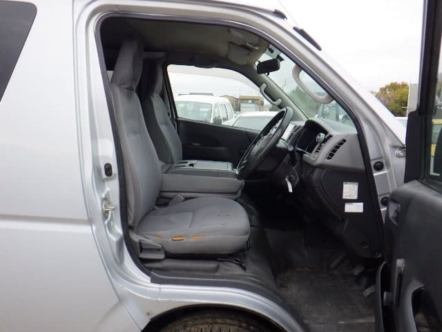 TOYOTA HIACE 2005 9 thumbnail 15