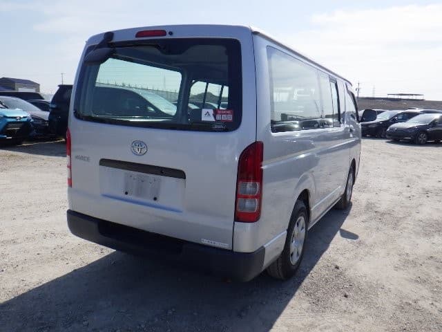TOYOTA HIACE 2007 12 thumbnail 11