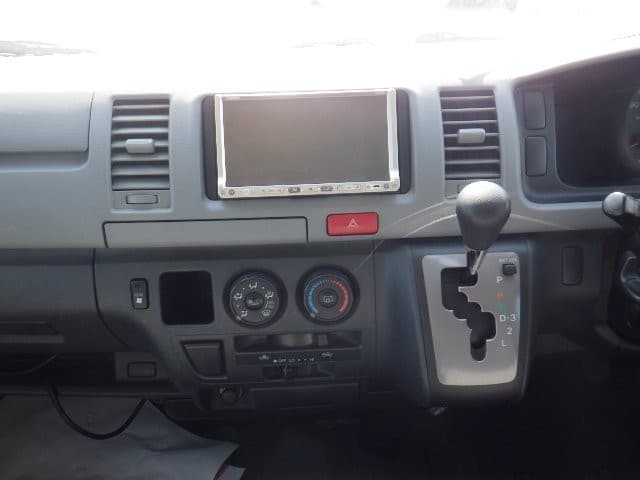 TOYOTA HIACE 2007 12 thumbnail 17