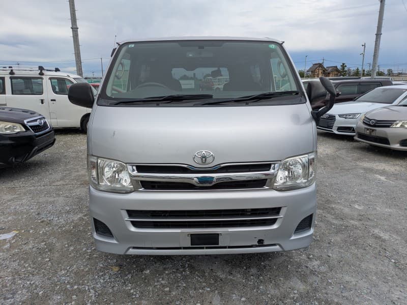 TOYOTA HIACE 2013 11 thumbnail 2