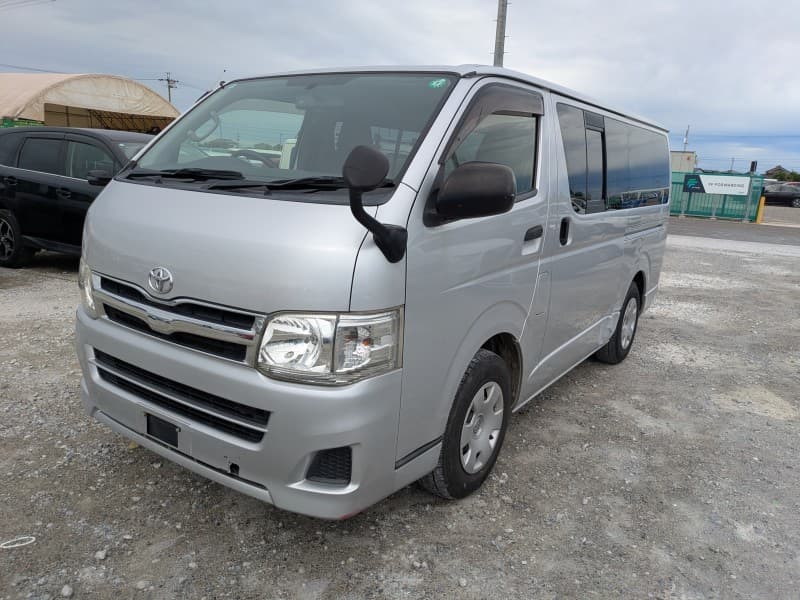 TOYOTA HIACE 2013 11 thumbnail 3