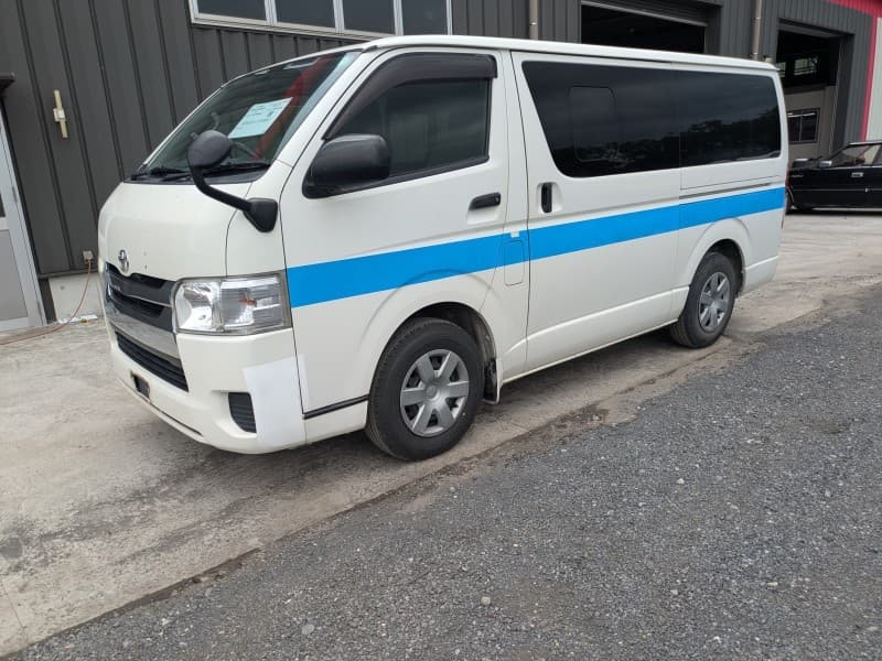 TOYOTA HIACE 2014 5 thumbnail 2