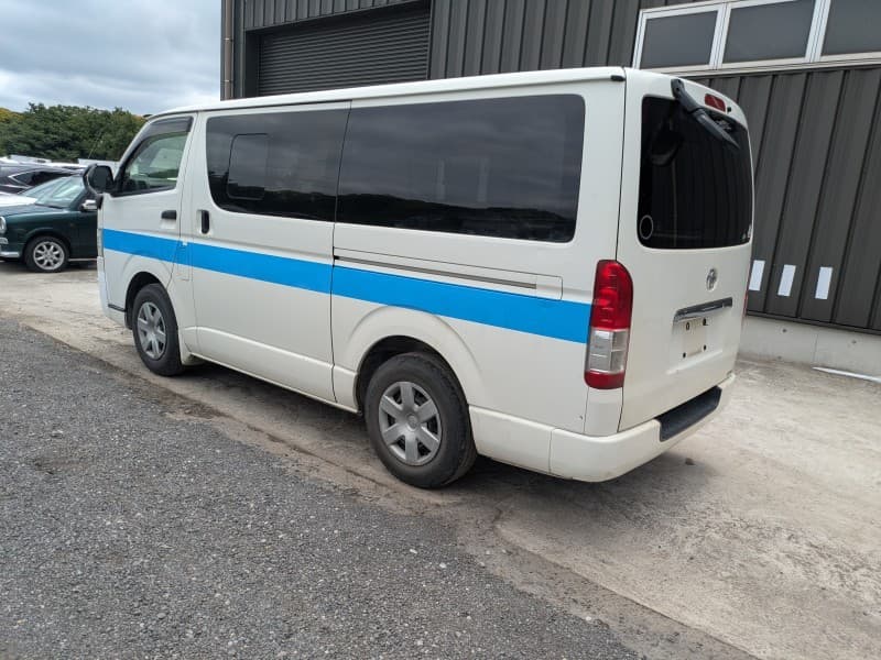 TOYOTA HIACE 2014 5 thumbnail 3