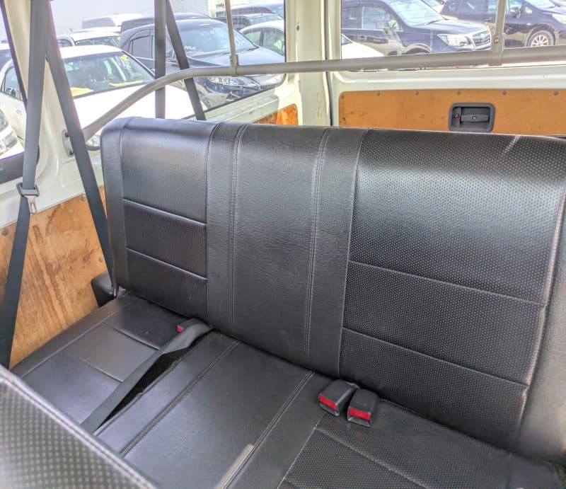 TOYOTA HIACE 2015 3 thumbnail 7