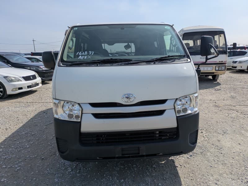 TOYOTA HIACE 2015 3 thumbnail 19