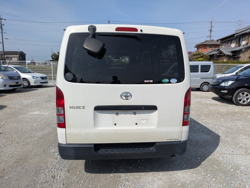 TOYOTA HIACE 2015 3 thumbnail 22