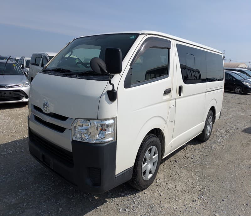 TOYOTA HIACE 2015 3 thumbnail 11