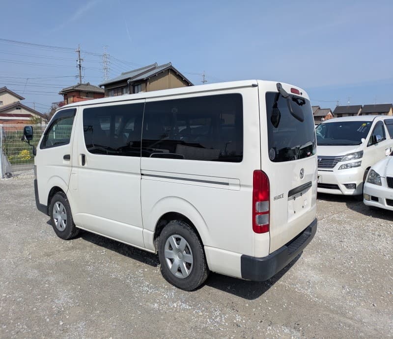 TOYOTA HIACE 2015 3 thumbnail 14