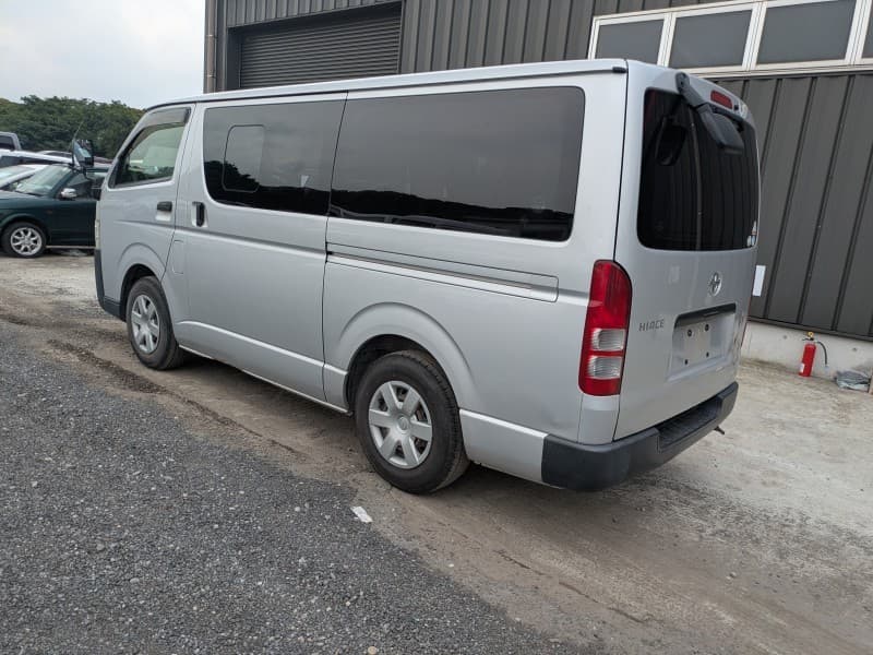 TOYOTA HIACE 2015 3 thumbnail 15