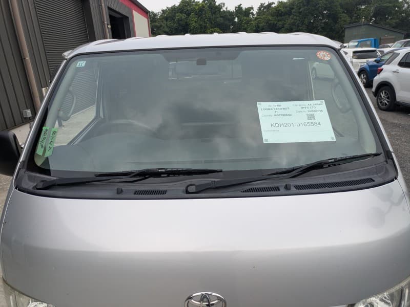TOYOTA HIACE 2015 3 thumbnail 22