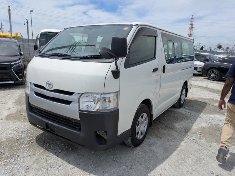 TOYOTA HIACE 2015 8 thumbnail 3
