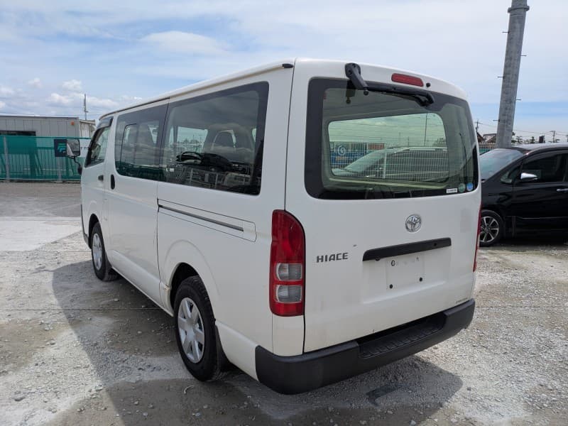 TOYOTA HIACE 2015 8 thumbnail 5