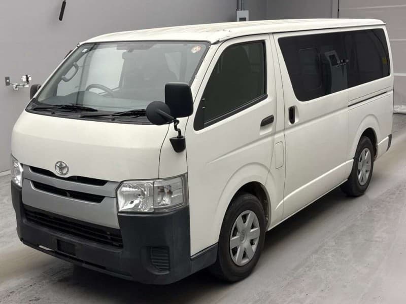 TOYOTA REGIUSACE 2015 12 thumbnail 2