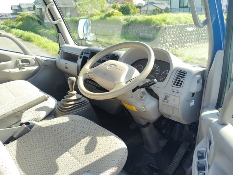TOYOTA TOYOACE 2005 12 thumbnail 10