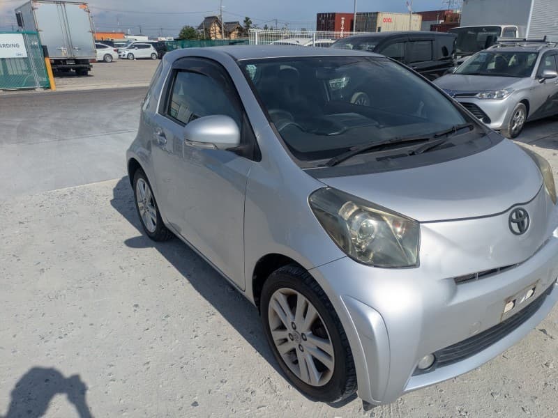 TOYOTA IQ 2009