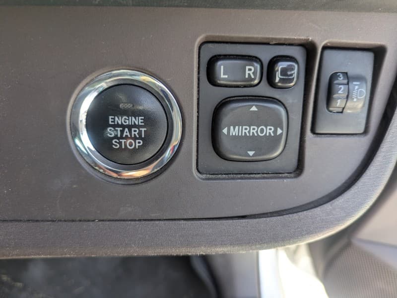 TOYOTA IQ 2009 5 thumbnail 13