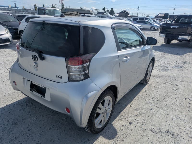 TOYOTA IQ 2009 5 thumbnail 4