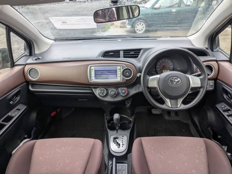 TOYOTA VITZ 2012 3 thumbnail 8