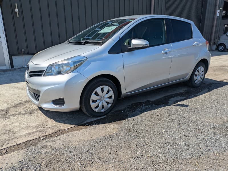 TOYOTA VITZ 2012 11 thumbnail 5