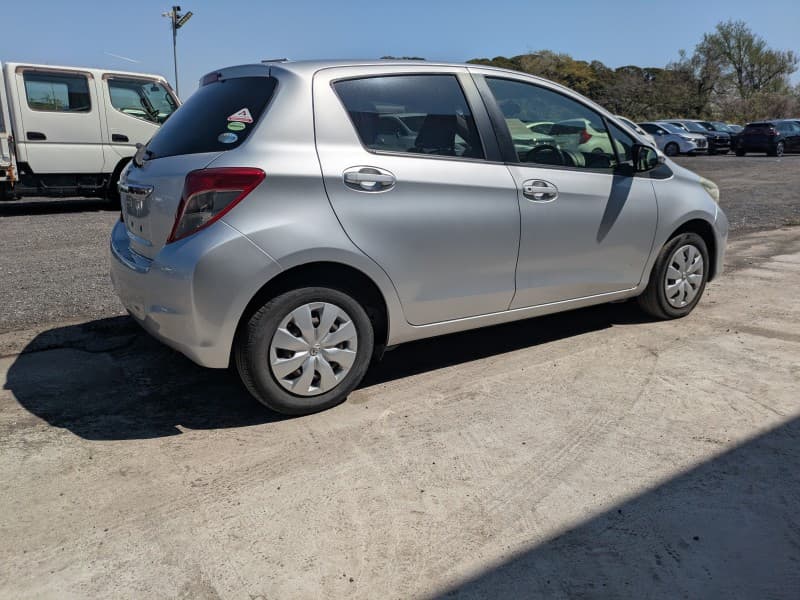 TOYOTA VITZ 2012 11 thumbnail 7