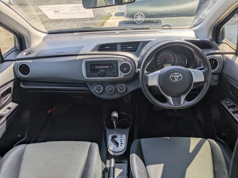 TOYOTA VITZ 2012 11 thumbnail 8