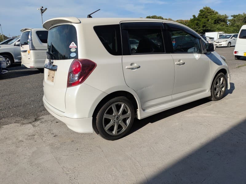 TOYOTA RACTIS 2009 6 thumbnail 4