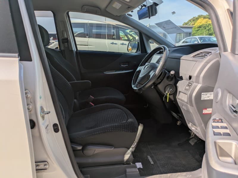 TOYOTA RACTIS 2009 6 thumbnail 6